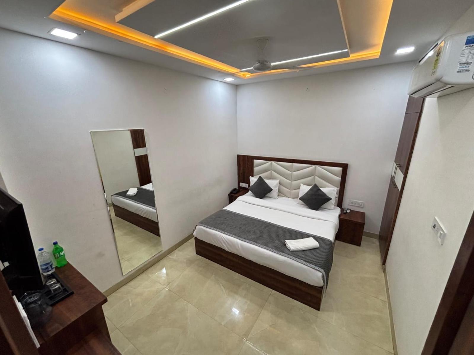 Hotel Ganga Palace - Agra آغْرا المظهر الخارجي الصورة